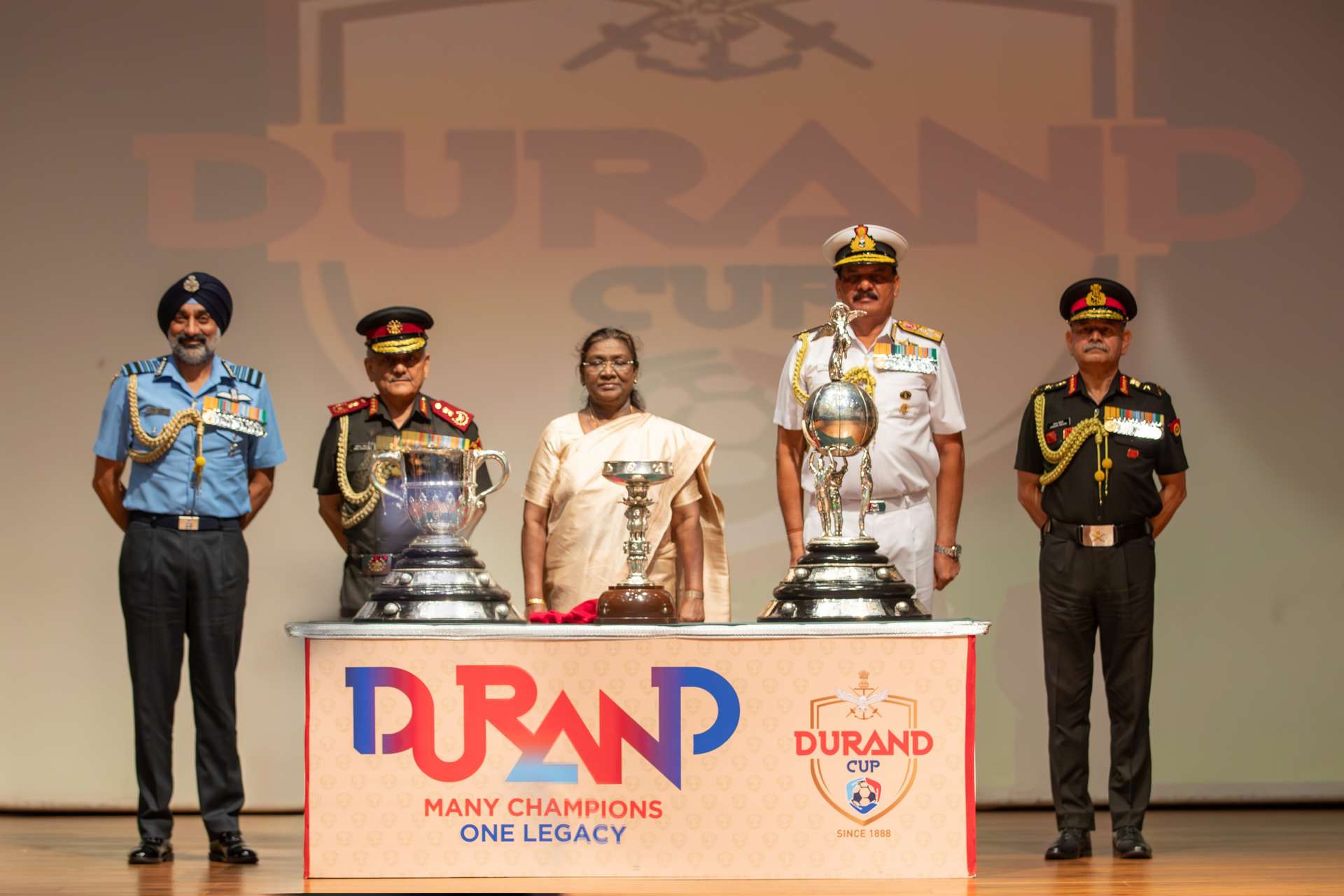 Trophy Unveiling and Flag off by Smt. Droupadi Murmu – 2025